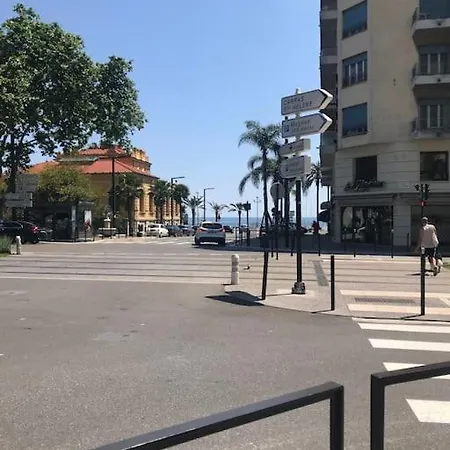 Studio Magnan Proche De La *